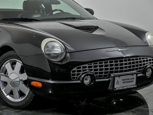 Used 2002 Ford Thunderbird RWD image 2