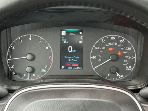 Used 2023 Toyota Corolla SE image 26