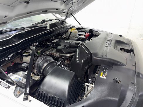 Used 2022 RAM 5500 Tradesman image 38