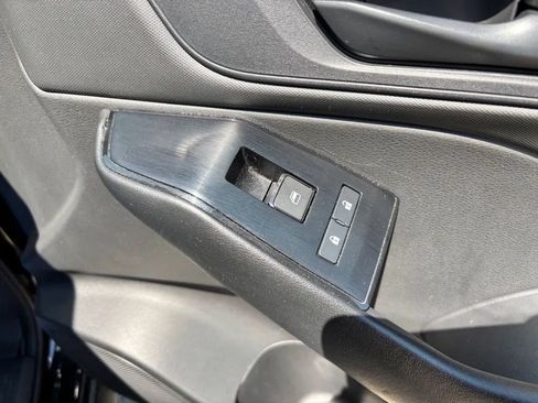 Used 2024 Nissan Rogue S FWD image 28