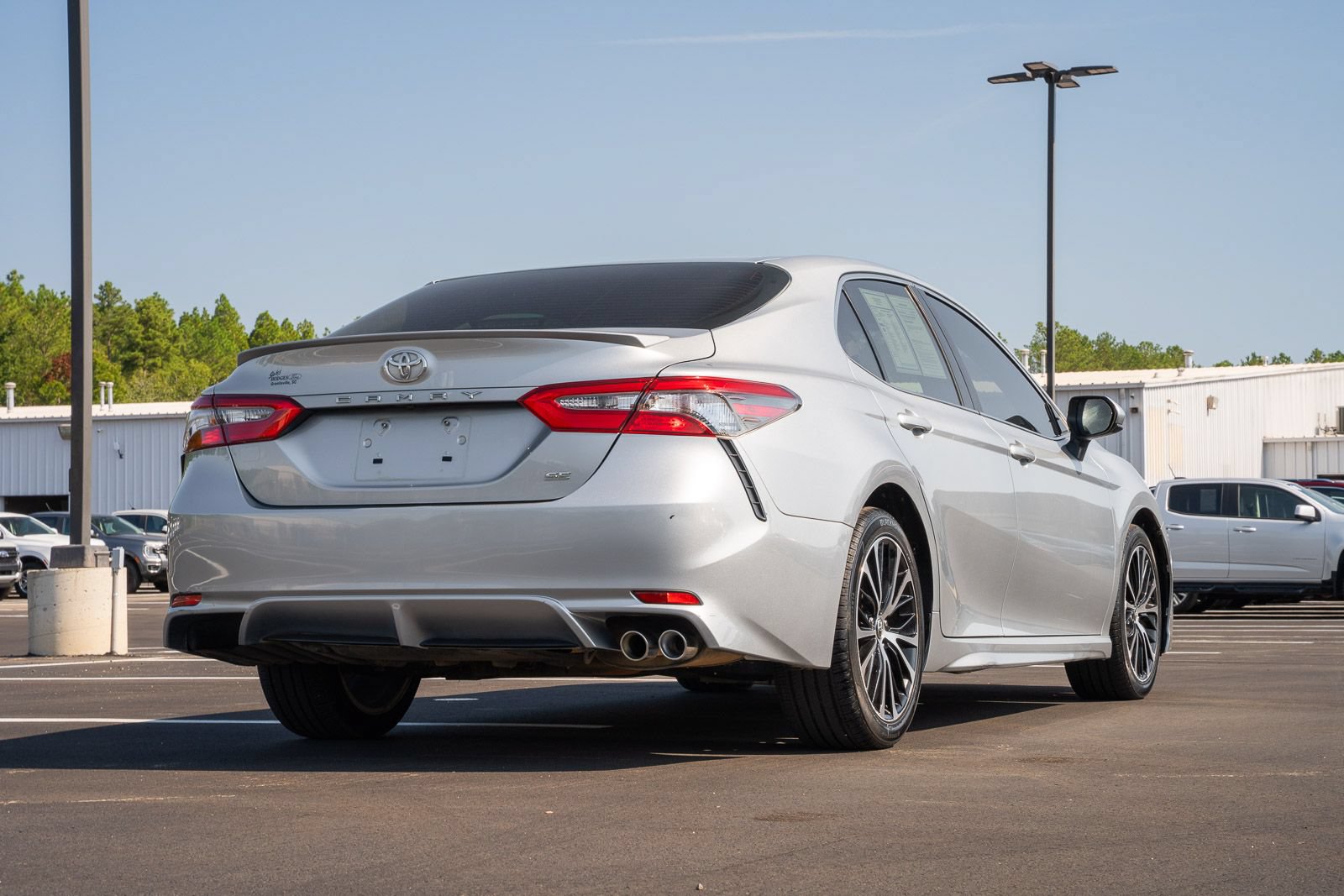 Used 2018 Toyota Camry SE FWD image 7