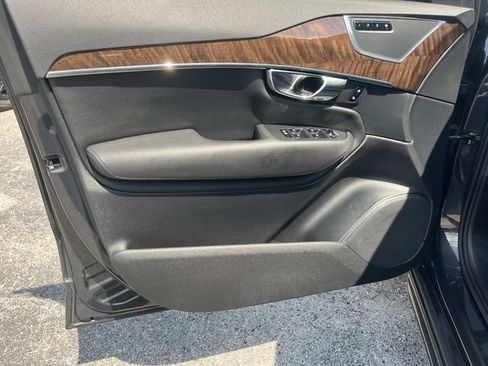 Used 2016 Volvo XC90 T6 Momentum w/ Momentum Plus Package AWD/4WD image 24