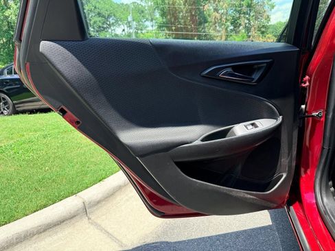 Used 2018 Chevrolet Malibu LT FWD image 24