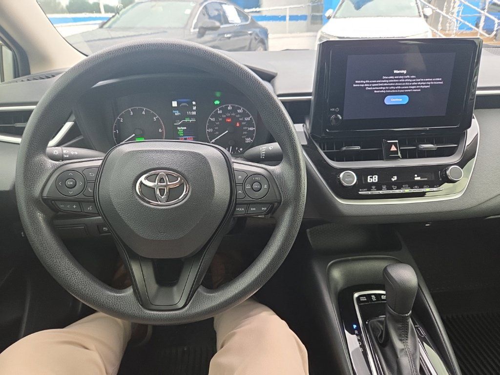 Used 2023 Toyota Corolla LE FWD image 16