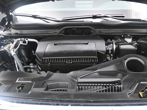 Used 2022 Chevrolet Silverado 1500 ZR2 w/ Technology Package image 14