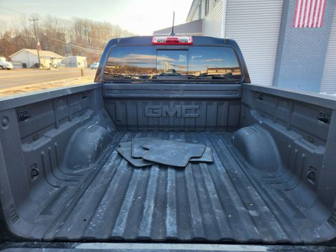 Used 2017 GMC Canyon SLT w/ Driver Alert Package image 13