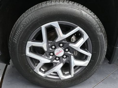 Used 2023 GMC Sierra 1500 SLT w/ SLT Convenience Package AWD/4WD image 38