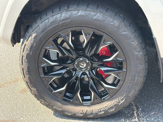 Used 2021 Toyota 4Runner SR5 Premium w/ Moonroof Package AWD/4WD image 13