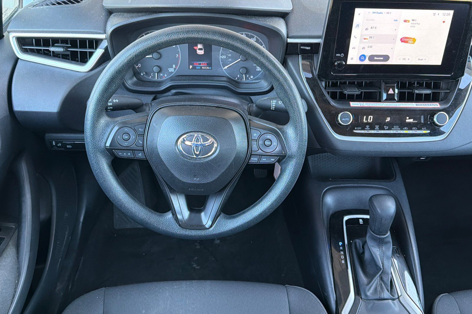 Used 2025 Toyota Corolla LE FWD image 18