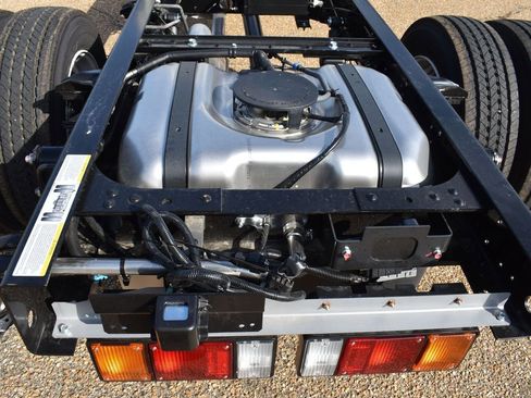 New 2025 Chevrolet Low Cab Forward RWD image 13