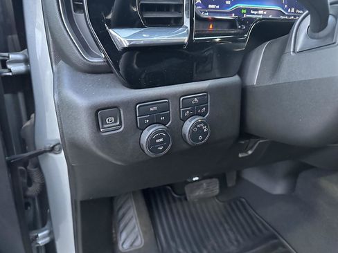 Used 2024 Chevrolet Silverado 1500 LT AWD/4WD image 20