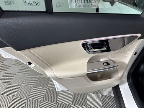 Certified 2026 Mercedes-Benz GLC 300 4MATIC image 23