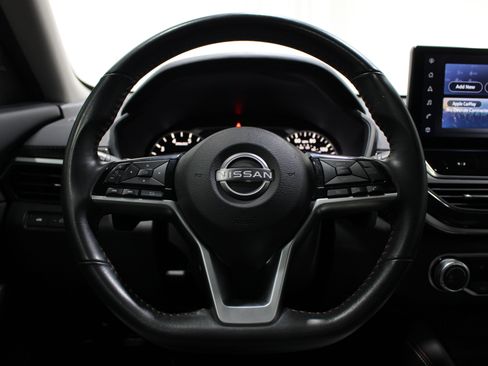Used 2023 Nissan Altima 2.5 SR w/ SR Premium Package FWD image 10
