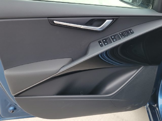 Used 2023 Kia Niro EX Touring FWD image 10
