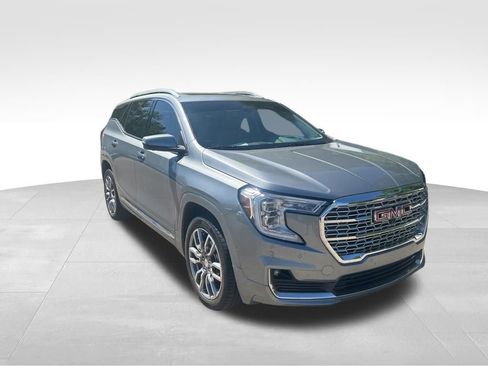 Used 2024 GMC Terrain Denali AWD/4WD image 8