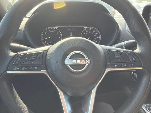 Used 2024 Nissan Sentra SV FWD image 10