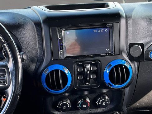 Used 2012 Jeep Wrangler Unlimited Sport image 6