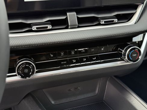 New 2026 Chevrolet Equinox LT w/ Safety and Technology Package image 20