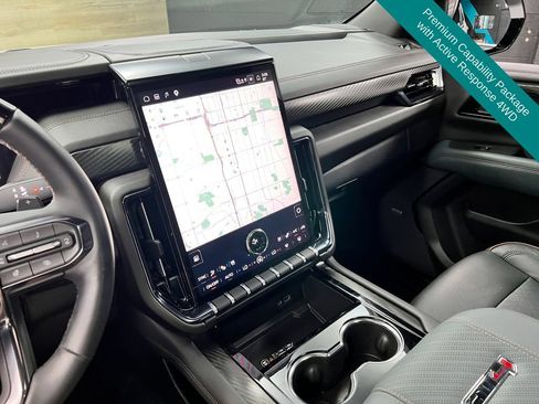 Used 2026 GMC Yukon XL AT4 w/ AT4 Premium Plus Package AWD/4WD image 10