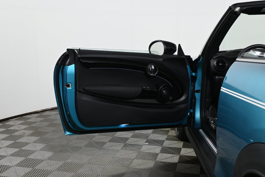 Used 2024 MINI Cooper S w/ Seaside Edition FWD image 32