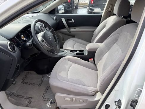 Used 2013 Nissan Rogue SV w/ Premium Pkg FWD image 12