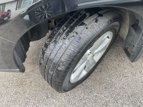 Used 2016 Subaru Forester 2.5i Premium w/ All-Weather Package image 23