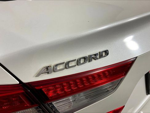 Used 2019 Honda Accord LX image 24