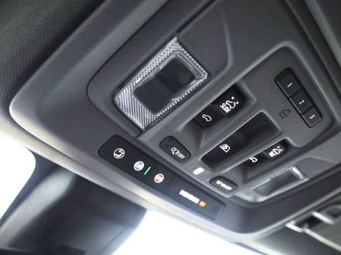 Used 2021 GMC Sierra 1500 Denali w/ Denali Premium Package image 32