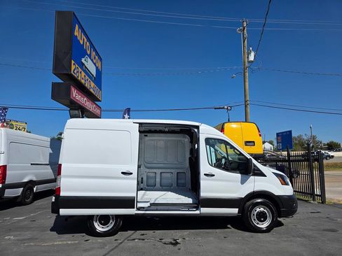 Used 2023 Ford Transit 250 Medium Roof image 5