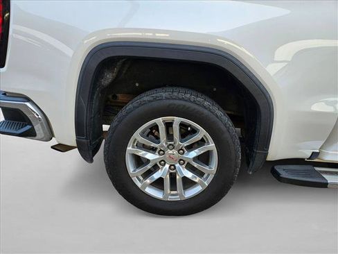 Used 2020 GMC Sierra 1500 SLT RWD image 17