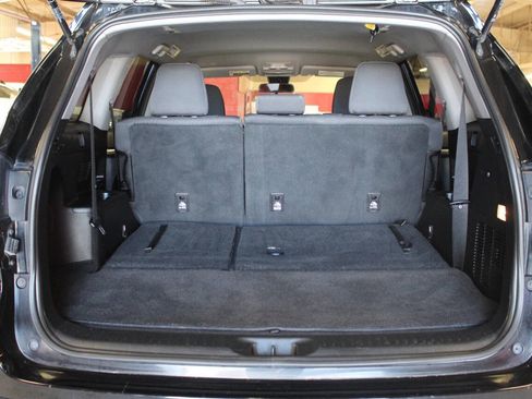 Used 2019 Toyota Highlander LE image 15