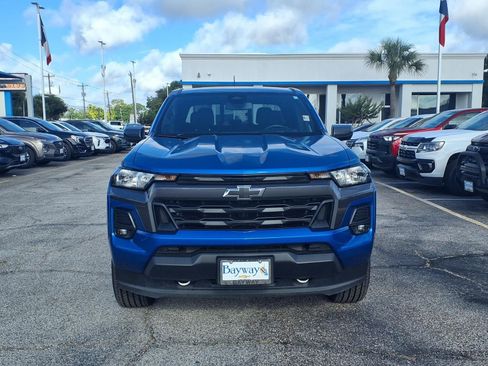 Used 2023 Chevrolet Colorado LT w/ LT Convenience Package II AWD/4WD image 19