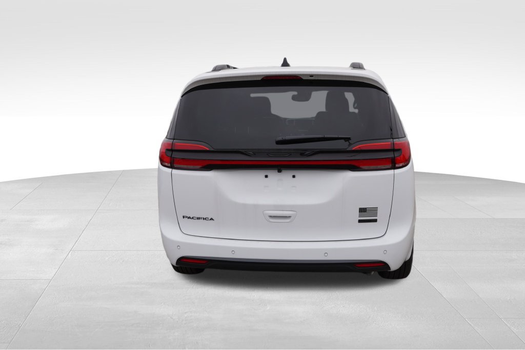 New 2027 Chrysler Pacifica Select AWD/4WD image 4