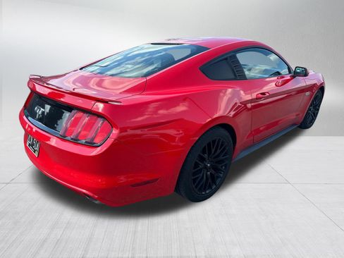 Used 2015 Ford Mustang GT RWD image 5
