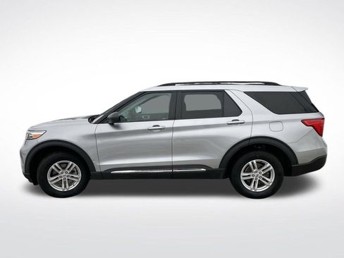 Used 2020 Ford Explorer XLT image 11