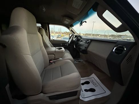 Used 2008 Ford F250 FX4 image 11