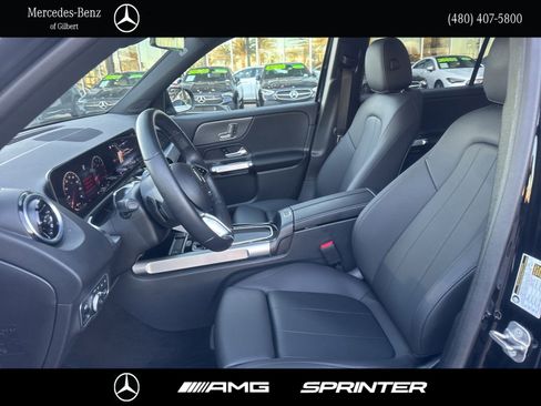 Certified 2025 Mercedes-Benz GLB 250 image 9