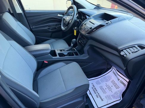 Used 2017 Ford Escape SE AWD/4WD image 16