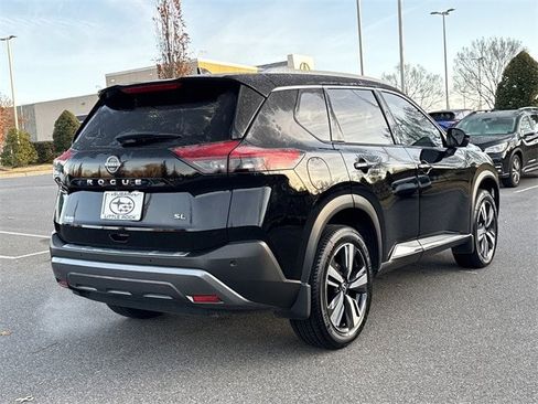 Used 2023 Nissan Rogue SL image 3