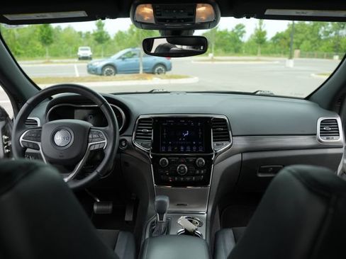 Used 2019 Jeep Grand Cherokee Altitude RWD image 27