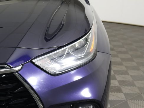 Used 2020 Toyota Highlander Limited image 16