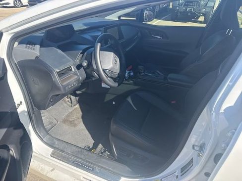 Used 2024 Toyota Prius XLE image 8