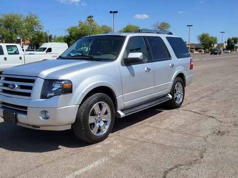 Used 2010 Ford Expedition Limited RWD image 4