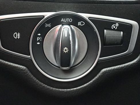 Used 2022 Mercedes-Benz GLC 300 4MATIC image 33