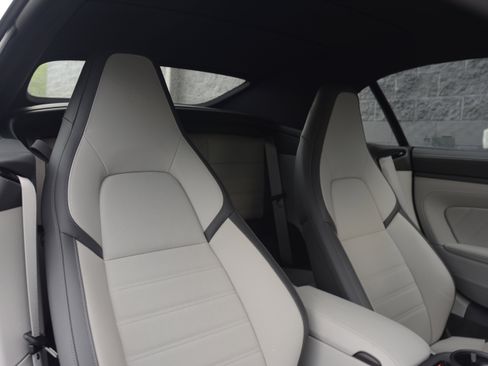 Certified 2025 Porsche 911 Carrera RWD image 29