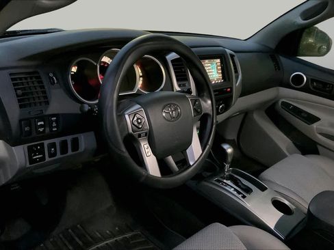 Used 2015 Toyota Tacoma PreRunner w/ TRD Sport Package RWD image 17