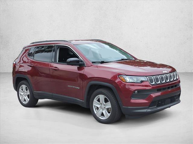 Used 2022 Jeep Compass Latitude w/ Convenience Group FWD image 3