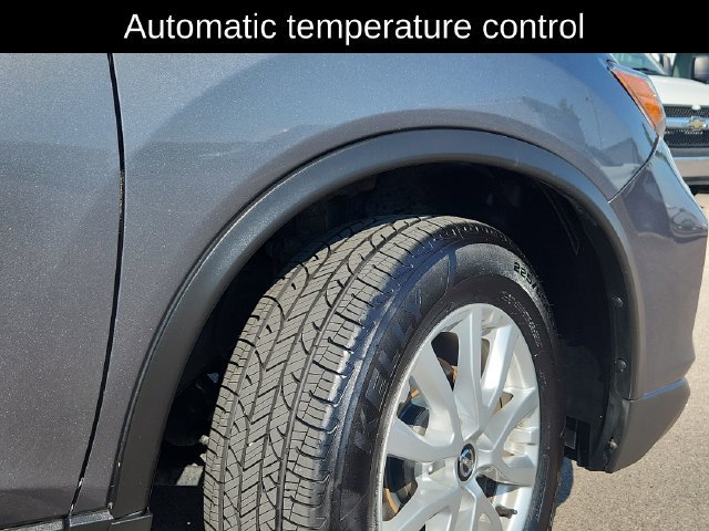 Used 2018 Nissan Rogue SV AWD/4WD image 19
