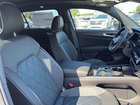 New 2026 Volkswagen Atlas Cross Sport SEL Premium R-Line image 9