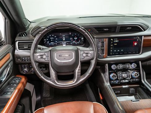 Used 2023 GMC Yukon Denali Ultimate AWD/4WD image 12
